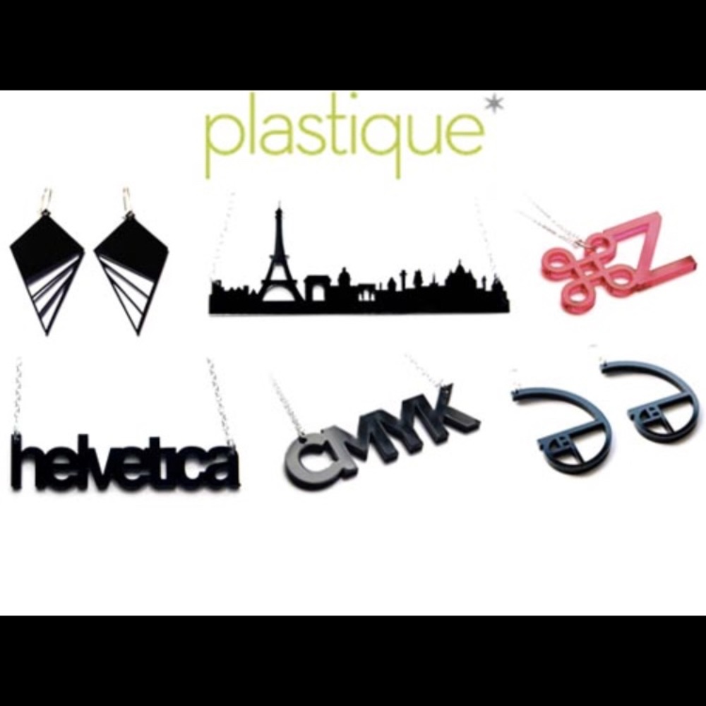 ♠️PLASTIQUE TWO FINGER ACRYLIC RING♠️ - Picture 7 of 8